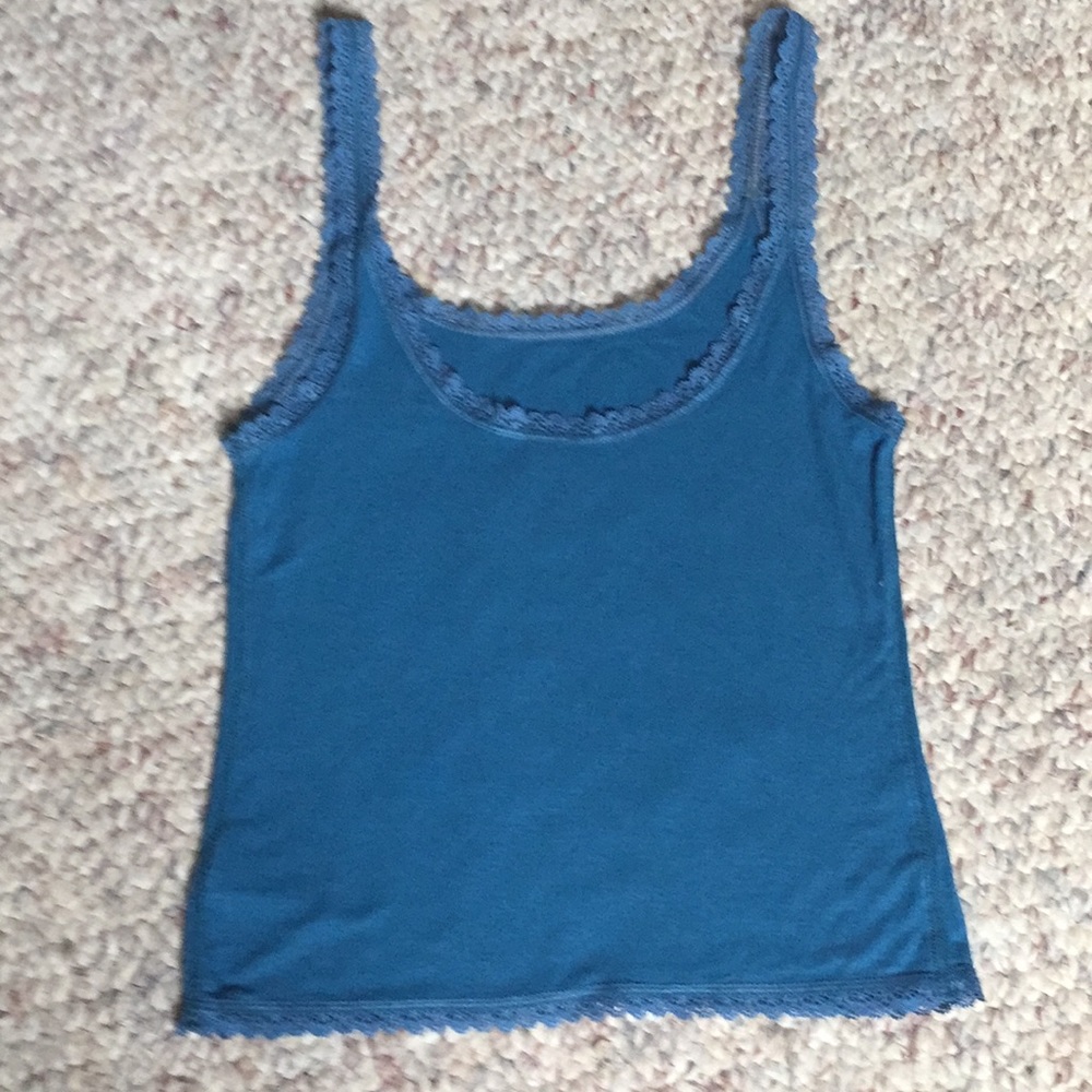Tank tops - Picture 3 of 5